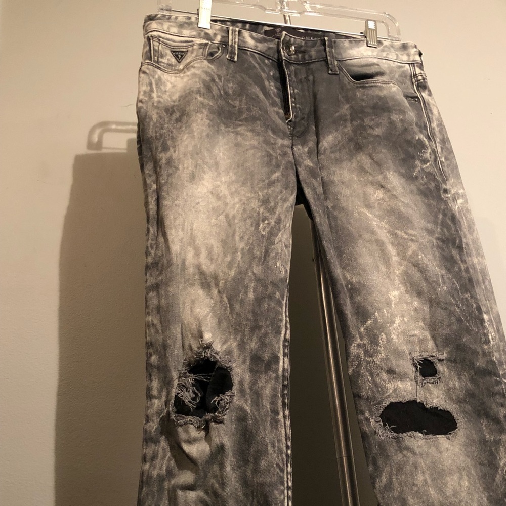 GUESS JEANS